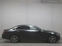 Schwarz Gebraucht 2021 Mercedes E220 Avantgarde Limousine | 30.980 € (Guter Preis)