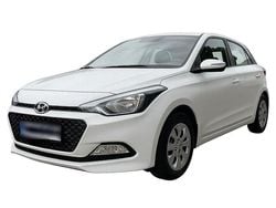 Weiß Gebraucht 2015 Hyundai i20 Trend Kleinwagen | 5.500 € (Superpreis)