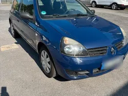 Blau Gebraucht 2006 Renault Clio II Kleinwagen | 1.299 € (Fairer Preis)