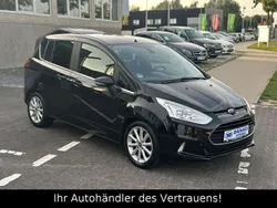 Schwarz Gebraucht 2015 Ford B-MAX Titanium Van / Kleinbus | 5.599 € (Fairer Preis)