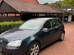 Grau Gebraucht 2007 VW Golf V Kleinwagen | 2.500 € (Guter Preis)