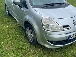 Grau Gebraucht 2008 Renault Modus Van / Kleinbus | 4.000 €