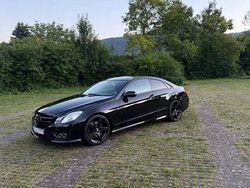Schwarz Gebraucht 2009 Mercedes E500 Coupé | 17.300 € (Fairer Preis)