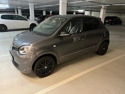 Grau Gebraucht 2022 Renault Twingo Urban Night Kleinwagen | 10.500 € (Superpreis)