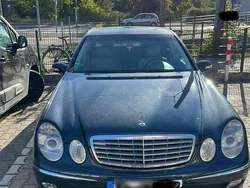 Schwarz Gebraucht 2002 Mercedes E320 Limousine | 3.000 €