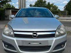 Silber Gebraucht 2006 Opel Astra Sport Limousine | 1.999 € (Guter Preis)