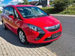 Rot Gebraucht 2014 Opel Zafira Tourer Innovation Van / Kleinbus | 10.500 € (Fairer Preis)