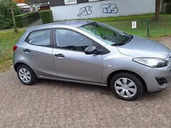 Silber Gebraucht 2013 Mazda 2 Prime-Line Kleinwagen | 5.150 € (Fairer Preis)