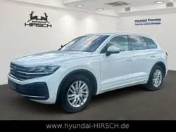 Weiß Gebraucht 2024 VW Touareg Elegance SUV | 62.990 € (Teuer)