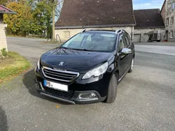 Schwarz Gebraucht 2015 Peugeot 2008 Allure SUV | 6.600 € (Guter Preis)