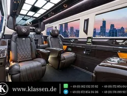 Schwarz Neu 2024 Mercedes Sprinter Business Van | 392.700 €