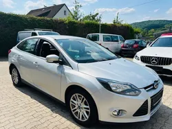 Silber Gebraucht 2012 Ford Focus Titanium Limousine | 2.500 € (Guter Preis)