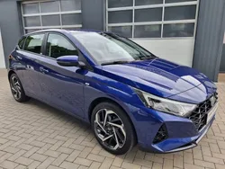 Blau Gebraucht 2020 Hyundai i20 Intro Edition Limousine | 13.990 € (Fairer Preis)