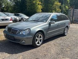Grau Gebraucht 2005 Mercedes C220 Kombi | 2.500 € (Teuer)