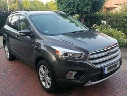 Grau Gebraucht 2017 Ford Kuga Titanium SUV | 14.499 € (Guter Preis)
