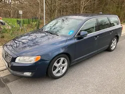 Blau Gebraucht 2014 Volvo V70 Momentum Kombi | 7.999 €
