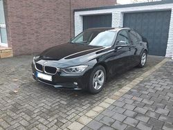 Schwarz Gebraucht 2015 BMW 320 Efficient Dynamics Limousine | 13.700 € (Etwas zu teuer)