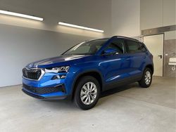 [8x8x] race blue metallic Neu 2025 Skoda Karoq Selection SUV | 33.990 € (Guter Preis)
