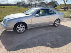 Silber Gebraucht 2002 Mercedes CLK200 Elegance Coupé | 10.000 €