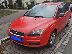 Rot Gebraucht 2007 Ford Focus Titanium Limousine | 1.199 € (Guter Preis)