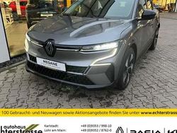 Dolomitgrau Gebraucht 2022 Renault Mégane Equilibre Limousine | 26.240 € (Teuer)