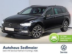 Deep black perleffekt Gebraucht 2024 VW Passat Business Kombi | 27.990 € (Guter Preis)