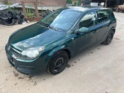 Grün Gebraucht 2005 Opel Astra Limousine | 2.000 € (Fairer Preis)