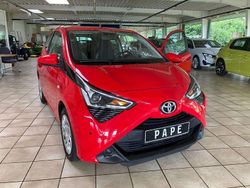 Vulcanorot Gebraucht 2020 Toyota Aygo X-play Kleinwagen | 9.750 € (Fairer Preis)
