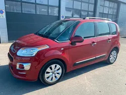 Rot Gebraucht 2013 Citroën C3 Picasso Van / Kleinbus | 5.890 € (Fairer Preis)