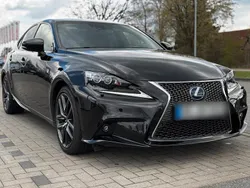 Schwarz Gebraucht 2013 Lexus IS300h Sport Line Limousine | 17.505 €