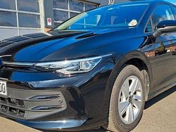 Schwarz Gebraucht 2024 VW Golf VIII Life Limousine | 26.900 € (Fairer Preis)