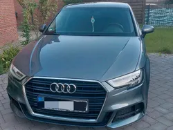 Grau Gebraucht 2019 Audi A3 Sportback S-Line Limousine | 15.000 € (Fairer Preis)