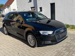 Schwarz Gebraucht 2016 Audi A3 Sportback Ambiente Limousine | 12.900 € (Fairer Preis)