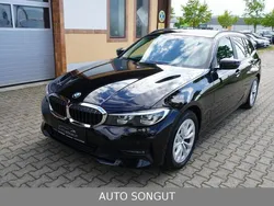 Schwarz Gebraucht 2022 BMW 320 Advantage Kombi | 22.590 € (Fairer Preis)