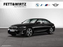 Black sapphire metallic Gebraucht 2022 BMW 330e Performance Limousine | 32.690 € (Guter Preis)
