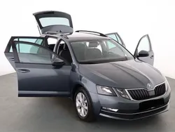 Grau Gebraucht 2020 Skoda Octavia Kombi | 17.000 € (Guter Preis)