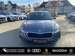 Graphitegrau metallic Gebraucht 2022 Skoda Octavia Style Kombi | 20.980 € (Fairer Preis)