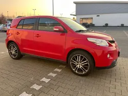 Rot Gebraucht 2011 Toyota Urban Cruiser SUV | 4.850 € (Fairer Preis)