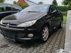 Schwarz Gebraucht 2001 Peugeot 206 CC Cabrio | 1.300 € (Fairer Preis)