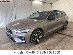 Pebble grey / metallic Gebraucht 2020 Volvo V60 R-Design Kombi | 23.950 € (Fairer Preis)