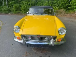 Gelb Gebraucht 1976 MG B Cabrio | 7.750 €