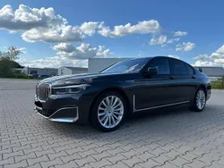 Grau Gebraucht 2020 BMW 750 Limousine | 45.500 € (Superpreis)