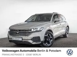 Sechura beige metallic Gebraucht 2024 VW Touareg Basis SUV | 54.433 € (Guter Preis)