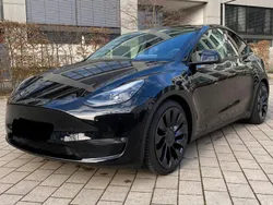 Schwarz Gebraucht 2022 Tesla Model Y Performance SUV | 39.500 € (Etwas zu teuer)