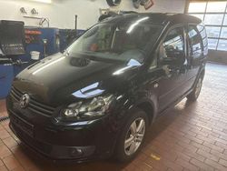 Deep black perleffekt Gebraucht 2013 VW Caddy Trendline Van / Kleinbus | 14.580 €