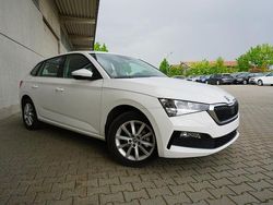 Weiß Gebraucht 2021 Skoda Scala Ambition Kleinwagen | 16.895 € (Guter Preis)