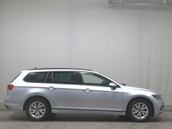 Silber Gebraucht 2022 VW Passat Kombi | 19.680 € (Superpreis)