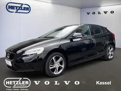 Onyx black / metallic Gebraucht 2017 Volvo V40 Momentum Kombi | 16.750 € (Etwas zu teuer)