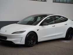 Weiß Gebraucht 2024 Tesla Model 3 Performance Limousine | 49.550 € (Guter Preis)