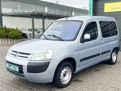 Grau Gebraucht 2003 Citroën Berlingo Van / Kleinbus | 2.490 € (Etwas zu teuer)